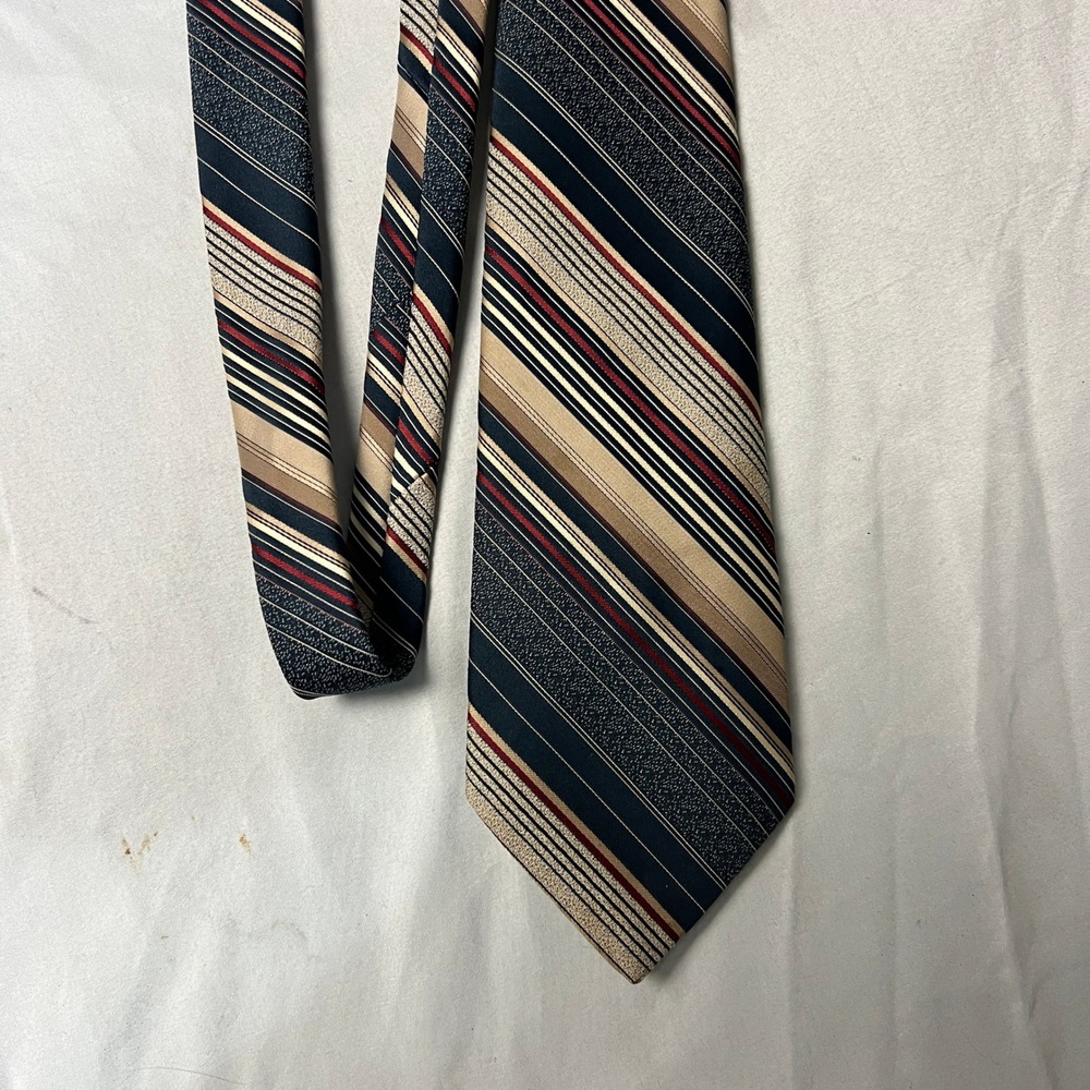 Don Loper Beverly Hills Mens Polyester Striped Necktie Classic 4" Business Vtg